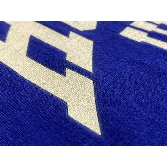 Vintage Hooters University T-Shirt Size XL Blue Single Stitch Irving Campus - Picture 6 of 9